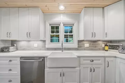 837  Van Slyke Dr, Fontana, WI 53125 - Photo 24