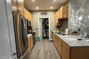 1915 N Water St, Milwaukee, WI 53202 - Photo 2