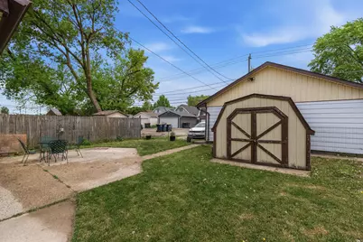 2154 S 69th St, West Allis, WI 53219 - Photo 32