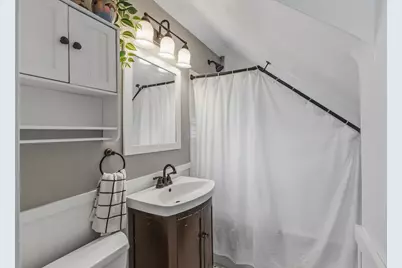 2154 S 69th St, West Allis, WI 53219 - Photo 20