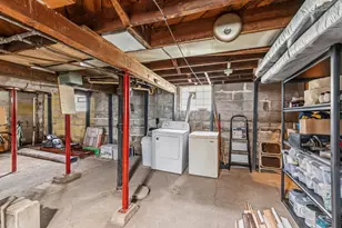 2154 S 69th St, West Allis, WI 53219 - Photo 24