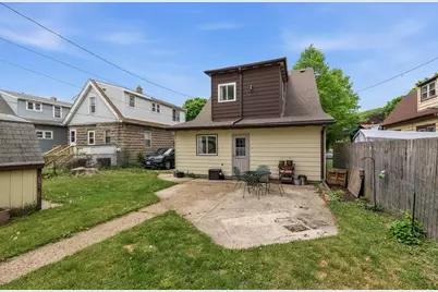 2154 S 69th St, West Allis, WI 53219 - Photo 30