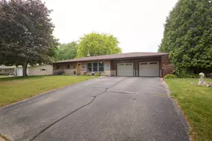 345 Wisconsin St, Mayville, WI 53050 - Photo 1