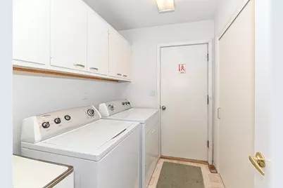 9212 S 41st St, Franklin, WI 53132 - Photo 38