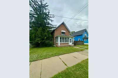 1615  White Rock Ave, Waukesha, WI 53186 - Photo 2