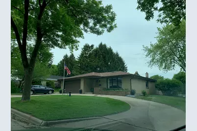 2212 W Parnell Ave, Milwaukee, WI 53221 - Photo 1