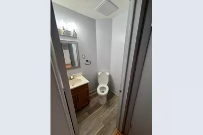 2212 W Parnell Ave, Milwaukee, WI 53221 - Photo 12