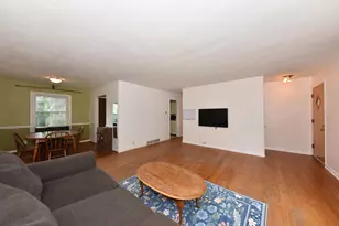 W170N9340 Woodlawn Dr, Menomonee Falls, WI 53051 - Photo 8