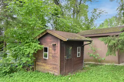W170N9340  Woodlawn Dr, Menomonee Falls, WI 53051 - Photo 14