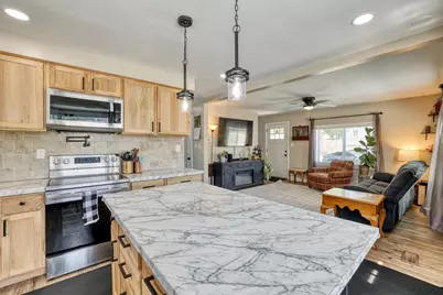 420  Scott Ave, Waukesha, WI 53186 - Photo 10