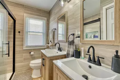 420  Scott Ave, Waukesha, WI 53186 - Photo 12