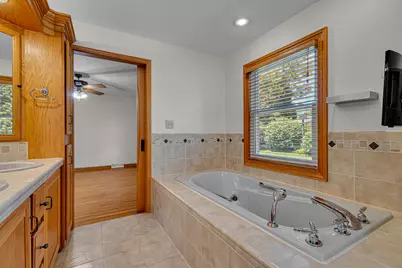 2311 W Kenboern Dr, Glendale, WI 53209 - Photo 34