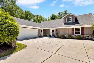 2311 W Kenboern Dr, Glendale, WI 53209 - Photo 2