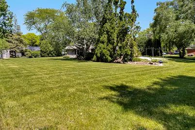 2311 W Kenboern Dr, Glendale, WI 53209 - Photo 64