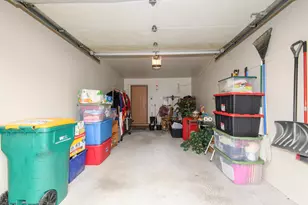 W177N9769 Riversbend Circle, Germantown, WI 53022 - Photo 22