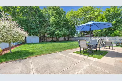 215 E Beutel Rd, Port Washington, WI 53074 - Photo 26