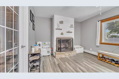 215 E Beutel Rd, Port Washington, WI 53074 - Photo 18