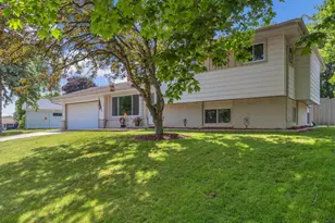 215 E Beutel Rd, Port Washington, WI 53074 - Photo 28
