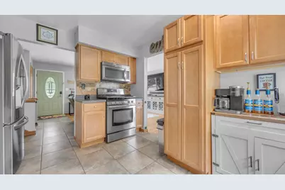 215 E Beutel Rd, Port Washington, WI 53074 - Photo 6