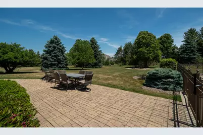 W289N3752  Huntsman Ct, Delafield, WI 53072 - Photo 84