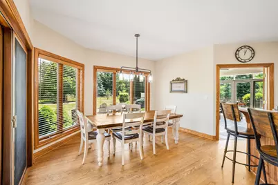 W289N3752  Huntsman Ct, Delafield, WI 53072 - Photo 8