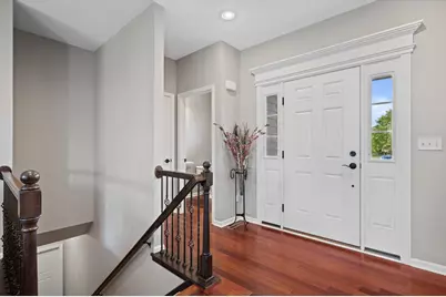 W349N5830  Sunflower Ct, Lac La Belle, WI 53066 - Photo 12