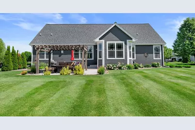 W349N5830  Sunflower Ct, Lac La Belle, WI 53066 - Photo 6