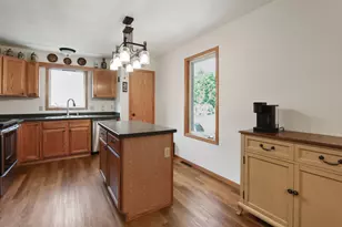 1551 Woodruff Way, Hartford, WI 53027 - Photo 8