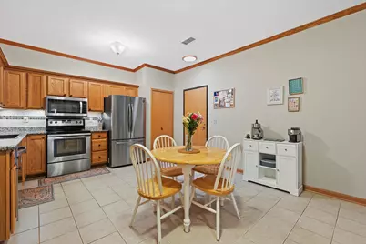 2419  Fox River Pkwy #A, Waukesha, WI 53189 - Photo 30