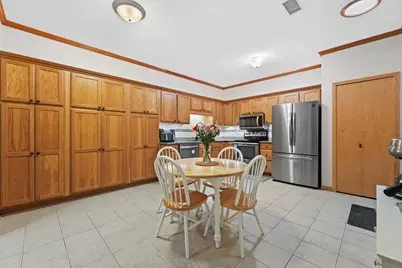 2419  Fox River Pkwy #A, Waukesha, WI 53189 - Photo 28