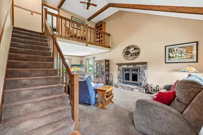 W276S9060  Hidden Lakes Dr, Vernon, WI 53149 - Photo 4