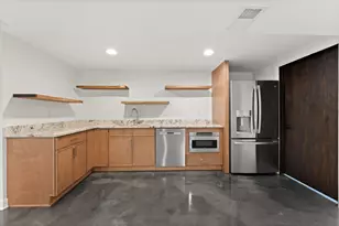 10541 S McGraw Dr, Oak Creek, WI 53154 - Photo 22