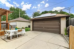 2320 N 62nd St, Wauwatosa, WI 53213 - Photo 40