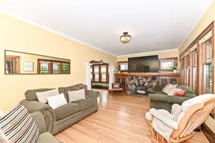 2320 N 62nd St, Wauwatosa, WI 53213 - Photo 6