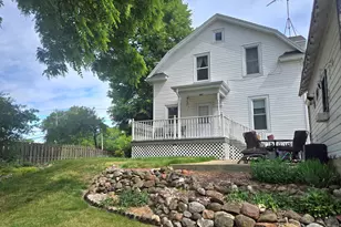 606 E Sherman Ave, Fort Atkinson, WI 53538 - Photo 4