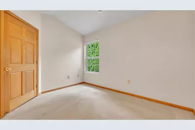 2440  Carmen Ave, Sheboygan, WI 53081 - Photo 14