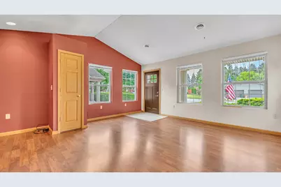 2440  Carmen Ave, Sheboygan, WI 53081 - Photo 4