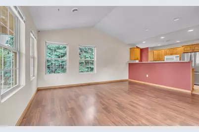 2440  Carmen Ave, Sheboygan, WI 53081 - Photo 6