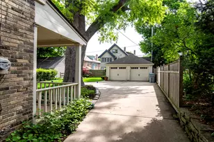 3446 N Frederick Ave, Milwaukee, WI 53211 - Photo 4