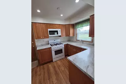 9145 W Allerton Ave #9147, Greenfield, WI 53228 - Photo 14