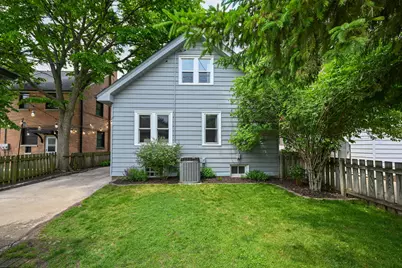 4030 N Larkin St, Shorewood, WI 53211 - Photo 30