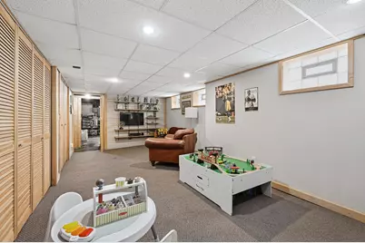 4030 N Larkin St, Shorewood, WI 53211 - Photo 24