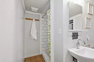 4030 N Larkin St, Shorewood, WI 53211 - Photo 26