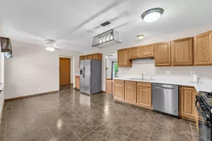 1404 Willow Ln, Harvard, IL 60033 - Photo 10