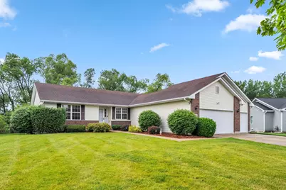 1404  Willow Ln, Harvard, IL 60033 - Photo 4