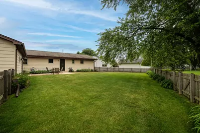 2725  Red Maple Ct, Racine, WI 53402 - Photo 22