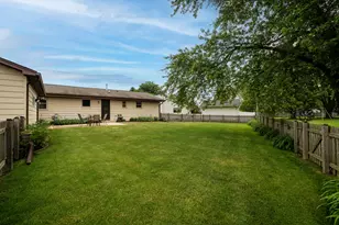 2725 Red Maple Ct, Racine, WI 53402 - Photo 22