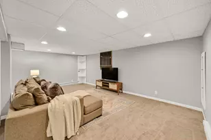 17500 Briar Wood Ln, Brookfield, WI 53045 - Photo 32