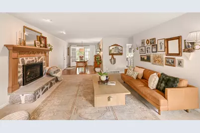 17500  Briar Wood Ln, Brookfield, WI 53045 - Photo 6