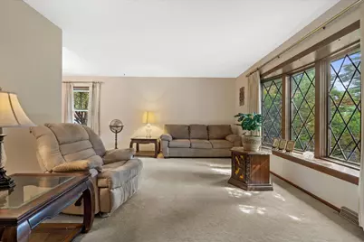 5661 S 24th St, Milwaukee, WI 53221 - Photo 6